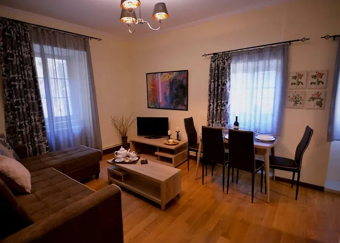Old Harbour Apartament *